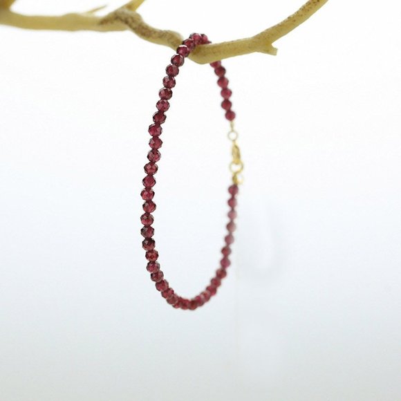 Natural Garnet Gemstone Bracelet- Healing Crystal Balance Calming Dainty - Picture 2 of 4